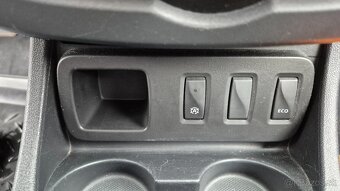 Dacia Duster 1.6 84kw 4x2 benzin M5 1.maj 69000km - 13