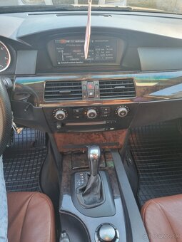 Predam BMW e61 530d automat - 13