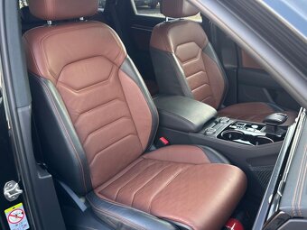 Volkswagen Touareg 3.0TDi 4M R-Line - 13