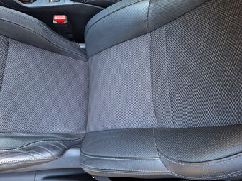 Predám Nissan Qashqai 1,6 dci Automat Top Výbava - 13