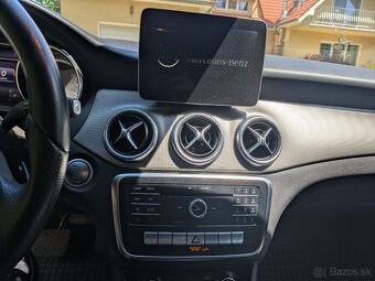 Mercedes CLA 220 d Urban A/T - 13