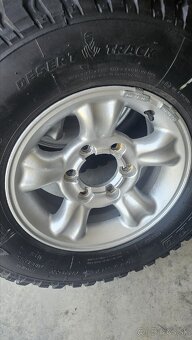 Predam kolesa Terrano 235/75 R15 - 13