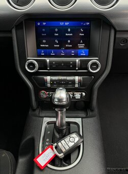 FORD MUSTANG 2.3 ECOBOOST 213 kW COUPÉ – 2019 - 13