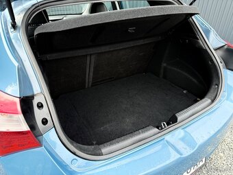 Hyundai i30 1.6Crdi 94kw facelift - 13