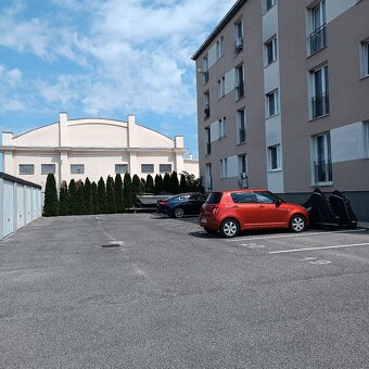 1izbový byt s klimatizáciou a parkovaním cena 470€komplet - 13