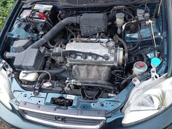 Honda Civic 1.4 55kw rok 1997 - 13