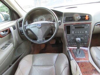 Volvo S60 2,4D AUTOMAT, TK+EK do novembra 2027 - 13