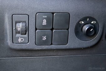 Citroën C-Elysée 1.2 VTi Exclusive / 53kW / M5 / 2014 - 13