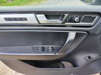 Volkswagen Touareg 3.0 TDI R-Line - 13