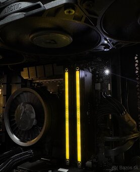 Ryzen 7 7800X3D\32GB\RX 7900XTX\SSD\1000W Zdroj - 13