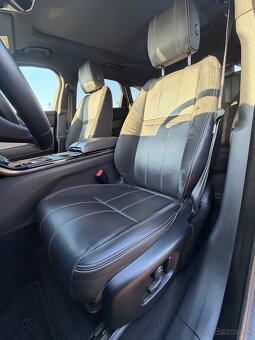 Land Rover Range Rover Velar 2.0D I4 R-Dynamic AWD A/T - 13