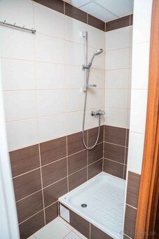Cottbuská - 4 izb. byt, spolu 99 m2, 2x zasklenné lodžie,7/8 - 13