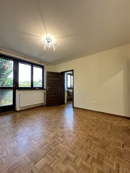 Krásny 4 izbový byt v tichej lokalite mesta Nitra - 13