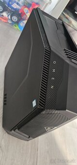 Jedna sa o HP Omen 880-112nc - 13