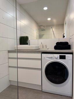 Predám 2-izbový byt v centre mesta s výťahom - Rezervovaný - 13