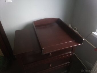 Predám prebaľovací pult a komodu - 13