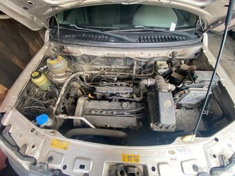Land rover freelander 1.8b - 13