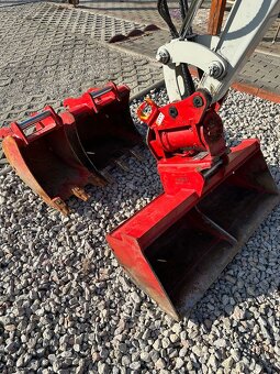 Pásový báger - Takeuchi TB216 - 13