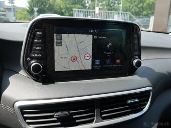 Hyundai Tucson 2.0CRDi 136kW AUTOMAT 4x4 PANORAMA TAŽNÉ - 13
