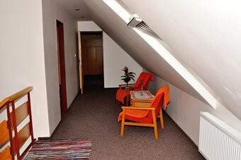 Prerobený 4-izbový RODINNÝ DOM, pozemok 675 m2, Diviaky - 13