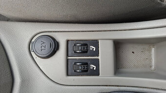 Peugeot 308 CC 2.0 HDi, Cabrio, 103 kW - 13