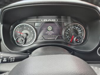 DODGE RAM 1500 5,7 HEMI BUILT TO SERVE 2023 - 13