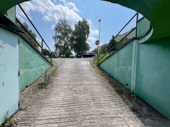 Západ -Terasa - ul. Idánska, 18 m². GARÁŽ.Elektronická brána - 13