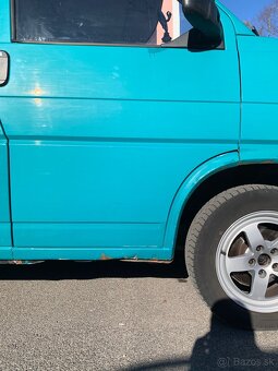 Predám Volkswagen caravelle T4 2.4 - 13