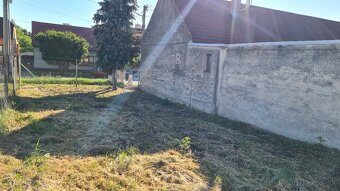 STAVEBNÝ POZEMOK S NÁVRHOM PROJEKTU RODINNÉHO DOMU - 13