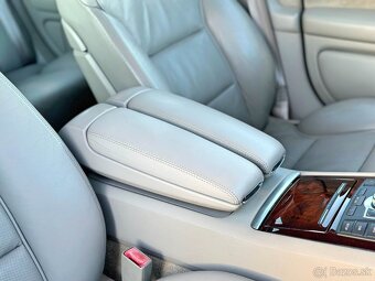 2004 Audi A8L 4.2 V8 Quattro | 97.445 km - 13