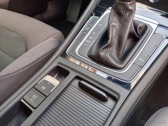 VW Golf 7 Combi Highline 2.0TDI 110kW DSG - záruka Autodraft - 13