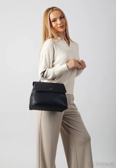 čierna kožená kabelka carlheim - nová - 13