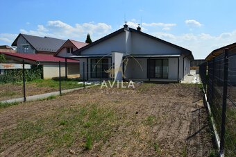 REZERVOVANÝ: skolaudovaný 4 izbový rodinný dom (B) na pozemk - 13