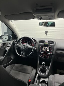 Volkswagen Golf 6 1.6tdi 77kw vyhrievané sedadlá 2.majitel - 13