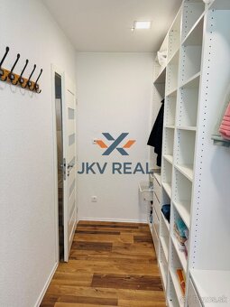 Exkluzívny 3,5 izbový byt s krásnym výhľadom na Bojnický zám - 13