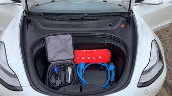 Tesla Model 3 SR+ 225kW 93tis km 09/2019 - 13