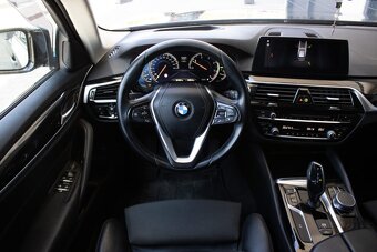 BMW 520d xDrive - 13