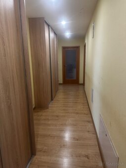 Rodinný dom snov v Košeci – priestranný bungalov s dvojgaráž - 13