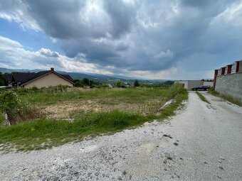 Pozemok na výstavbu rodinného domu - Prievidza - 13