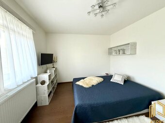 ROD. DOM s TERASOU, POZEMOK 860 m2, BORSKÝ MIKULÁŠ - 13