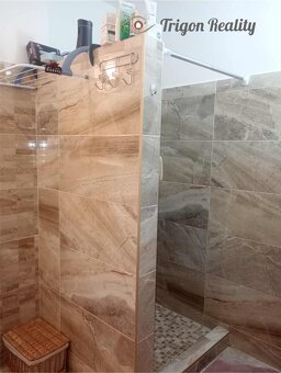 KOMÁRNO, Železničná - tehlový atypický 2,5 izbový byt - 13