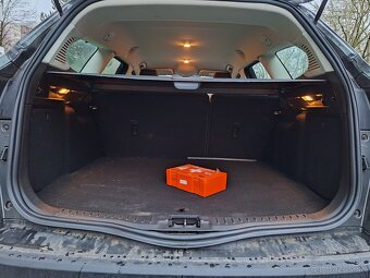 Predám Ford Focus Kombi Titanium - 13