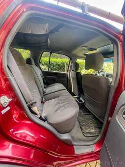 Nissan Xterra 3.3 benzín V6 - 13