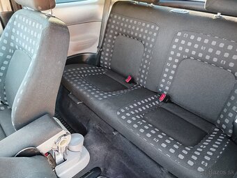 volkswagen new beetle - 13