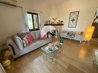 Reality KOMPLEX s.r.o. Vám ponúka na PREDAJ nádhernú vilu na - 13