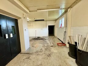 Prevádzkové budovy v Pôtri - Možnosť kúpy samostatne - 13