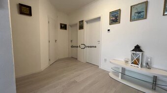 Na predaj: Elegantný 3-izbový byt v centre kúpeľného mesta P - 13
