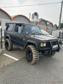 Mitsubishi Pajero 1 - 13