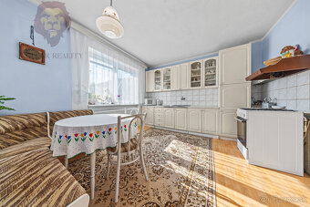 REZERVOVANÉ   4-izbový rodinný dom v Ilave so záhradou - 13