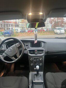 Predám Volvo v40 ročník 2017 - 13